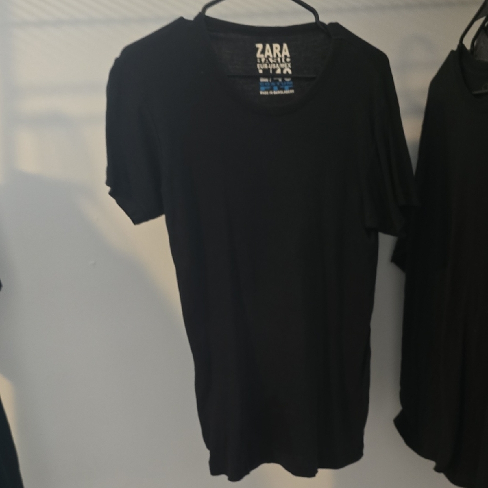 Zara Men's Classic Black Tee